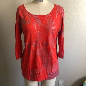 Monroe Medium long sleeve t-shirt coral and silver.